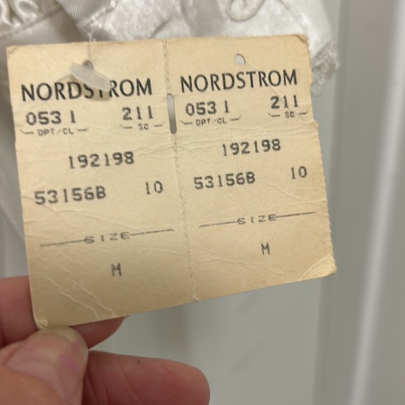 Vintage NWT Lingerie Nordstrom Nightgown Maxi Ivory Satiny Womens Sz M - Picture 9 of 9